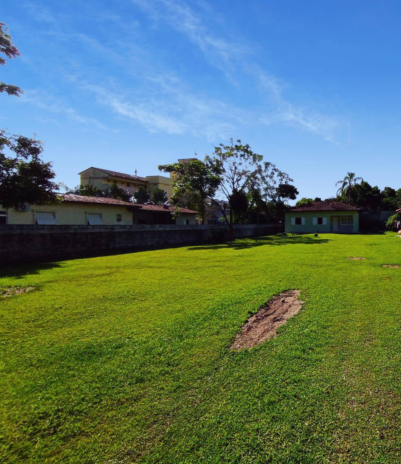 Casa à venda com 3 quartos, 80m² - Foto 2