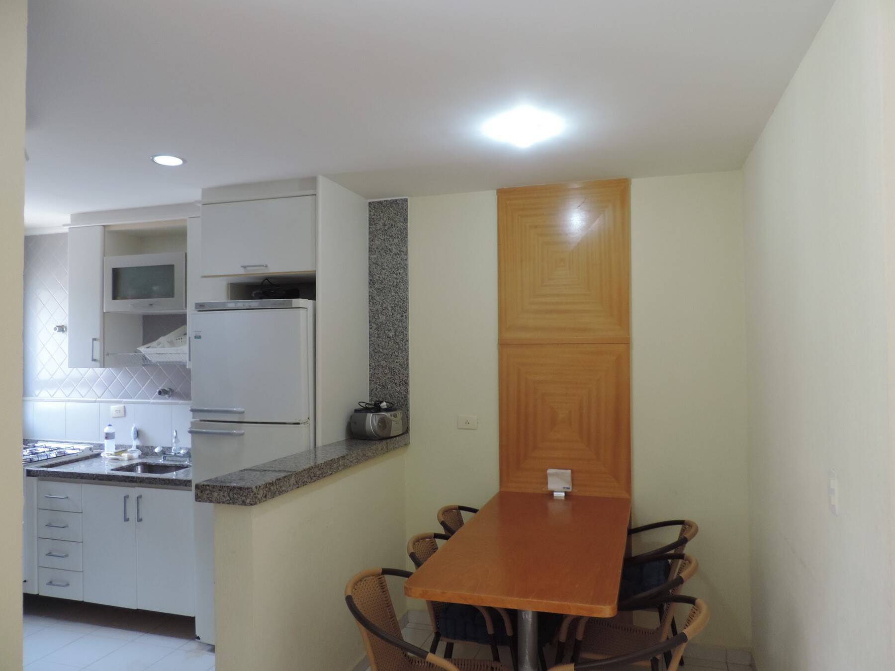 Casa à venda com 3 quartos, 92m² - Foto 5