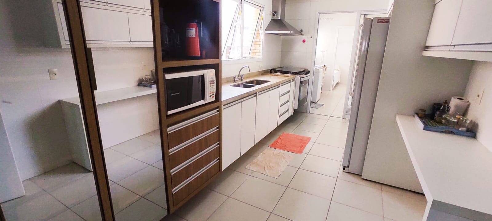 Apartamento à venda com 4 quartos, 187m² - Foto 12