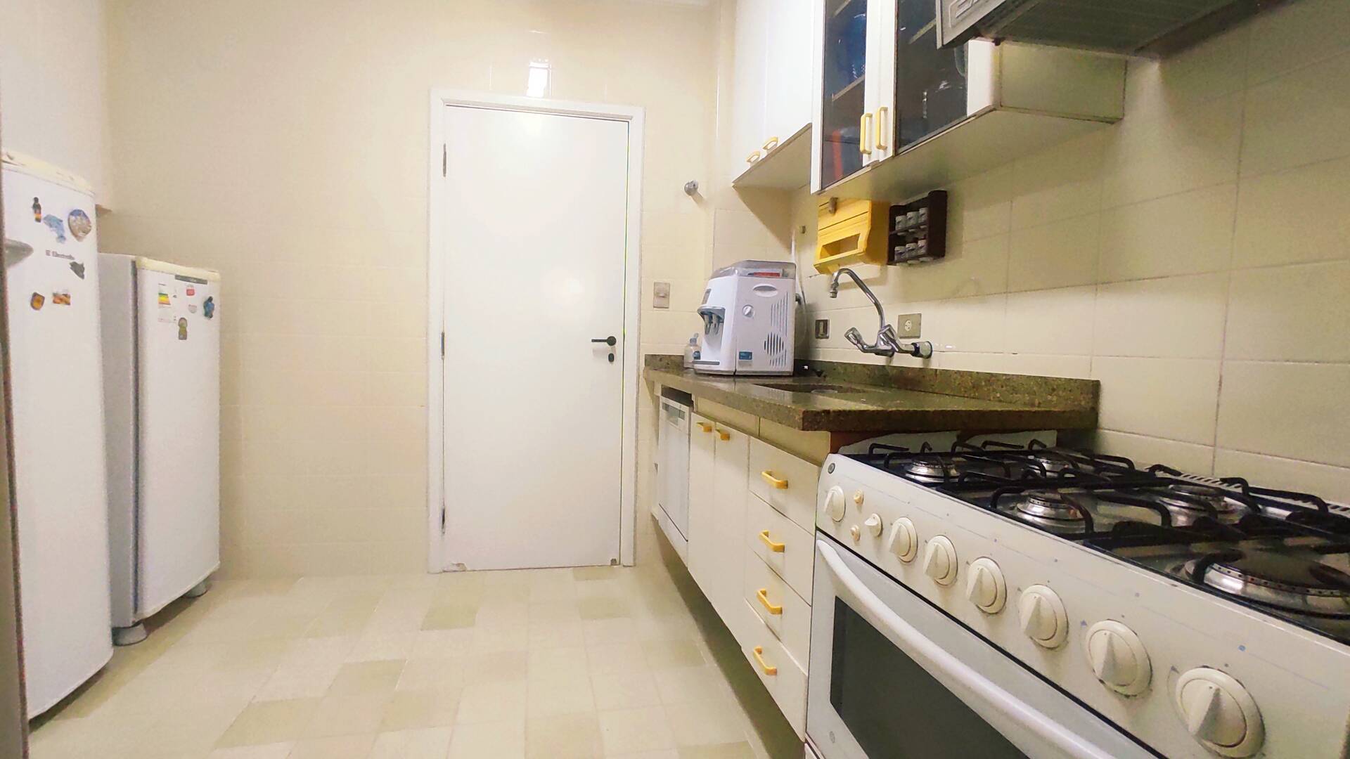 Apartamento à venda com 3 quartos, 135m² - Foto 7