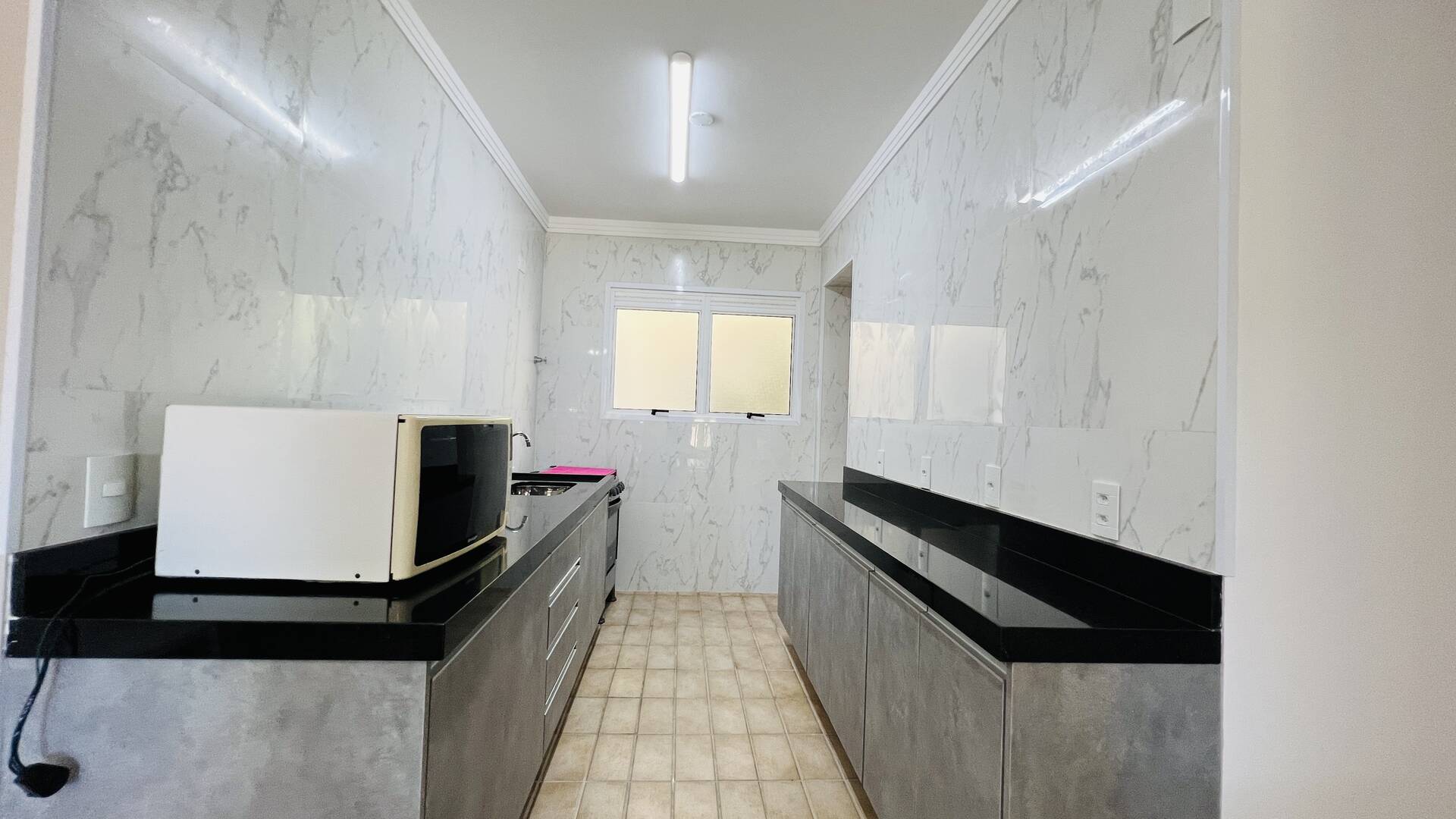 Apartamento à venda com 2 quartos, 75m² - Foto 9