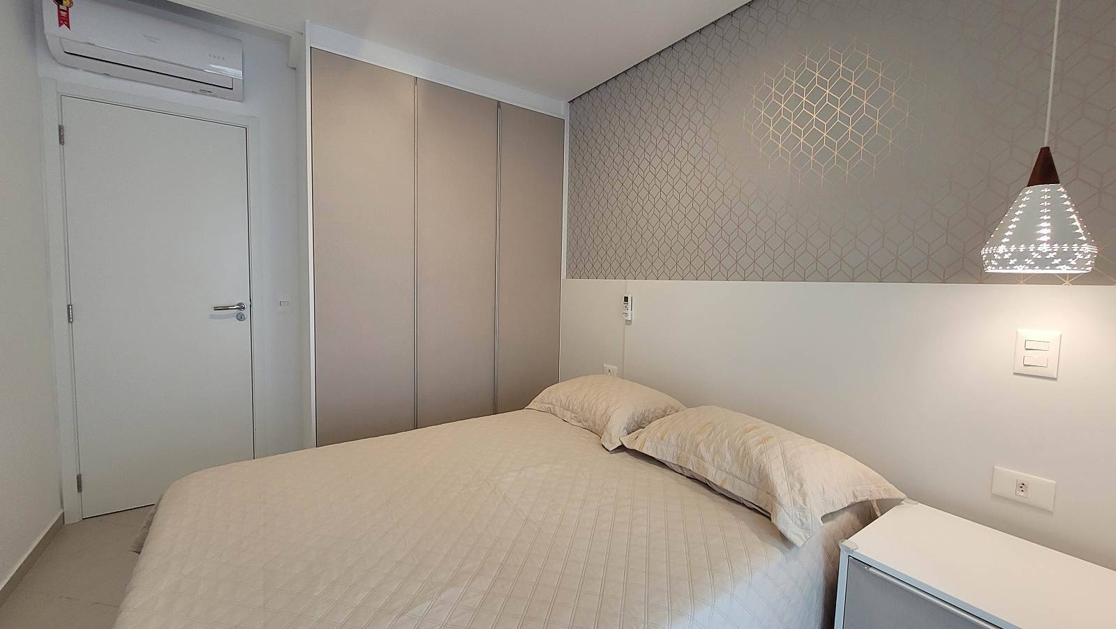 Apartamento à venda com 3 quartos, 178m² - Foto 11