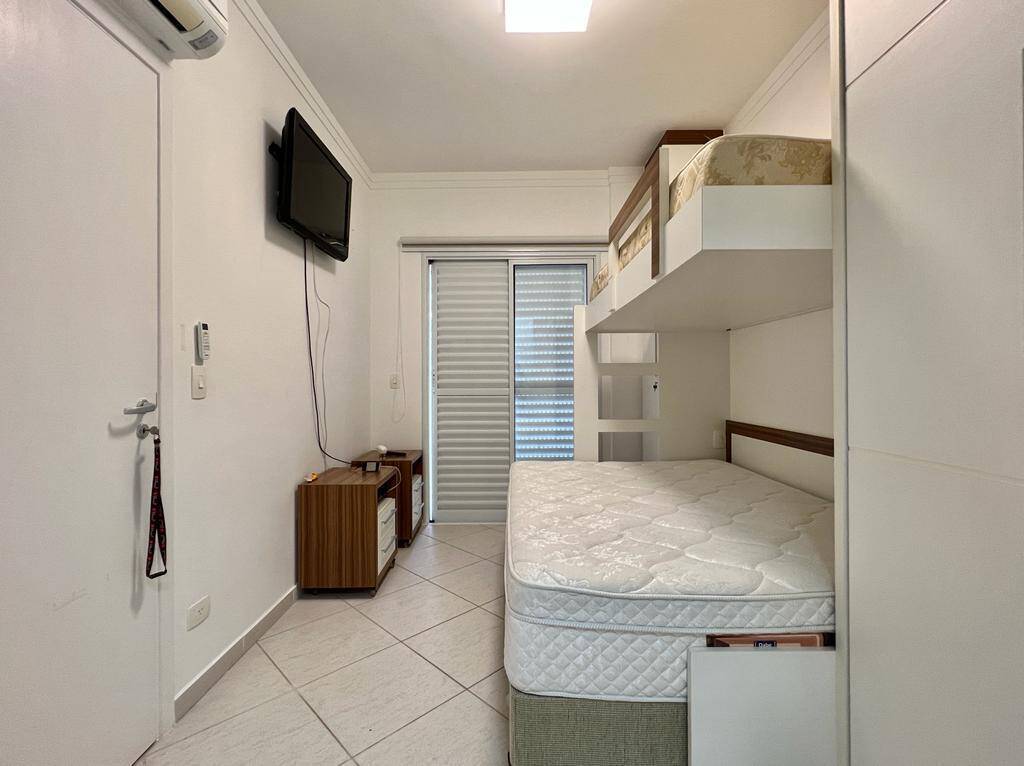 Apartamento para alugar com 4 quartos, 137m² - Foto 15