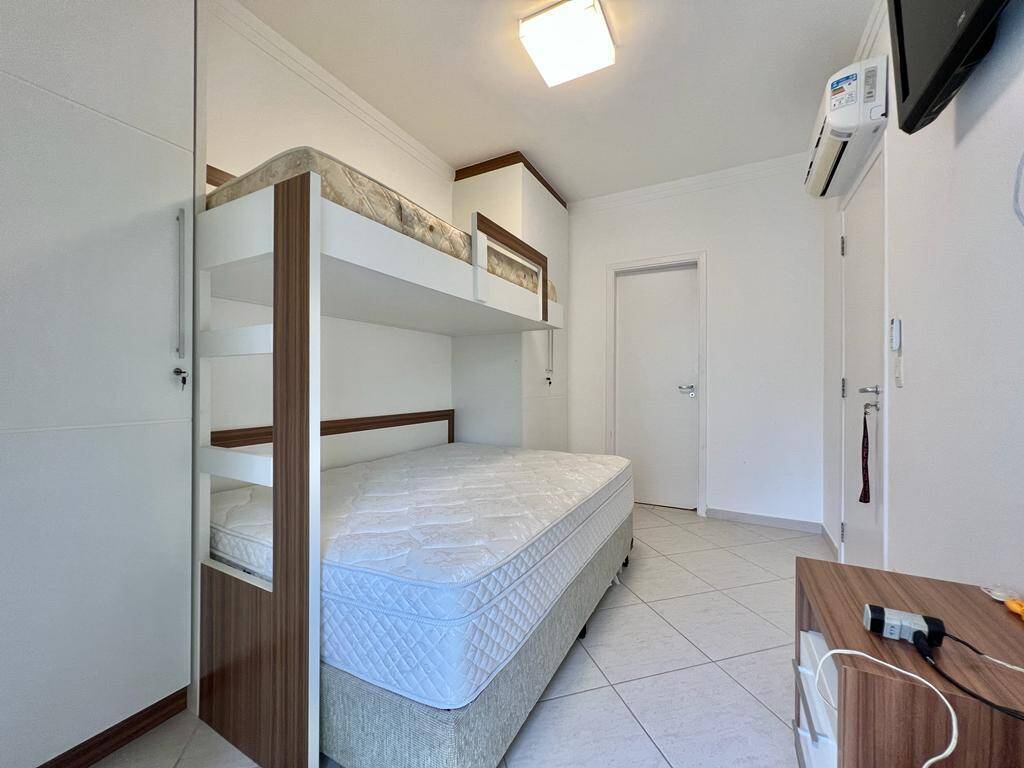 Apartamento para alugar com 4 quartos, 137m² - Foto 14