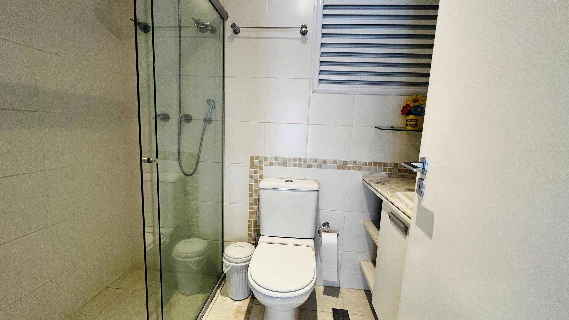 Apartamento à venda com 3 quartos, 111m² - Foto 18