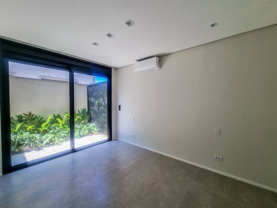 Casa à venda com 4 quartos, 355m² - Foto 9