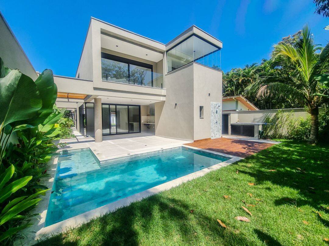 Casa à venda com 4 quartos, 355m² - Foto 1