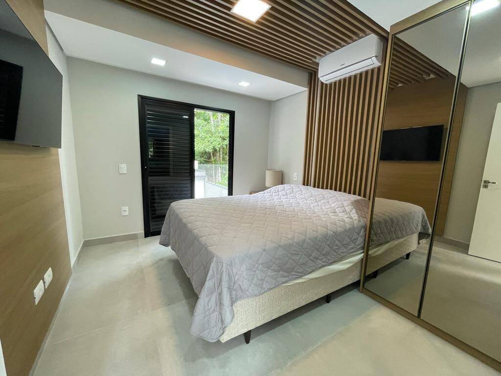 Casa à venda com 5 quartos, 379m² - Foto 10