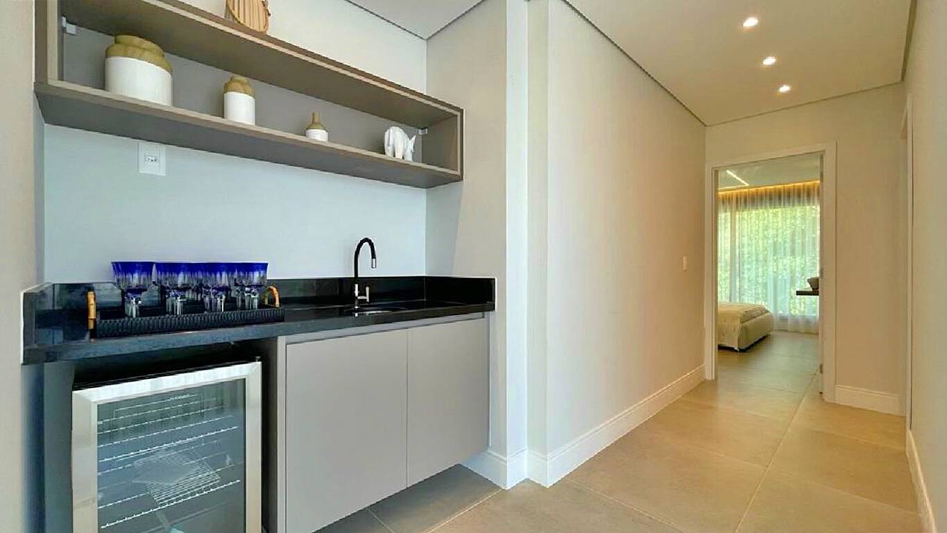 Casa à venda com 6 quartos, 420m² - Foto 15