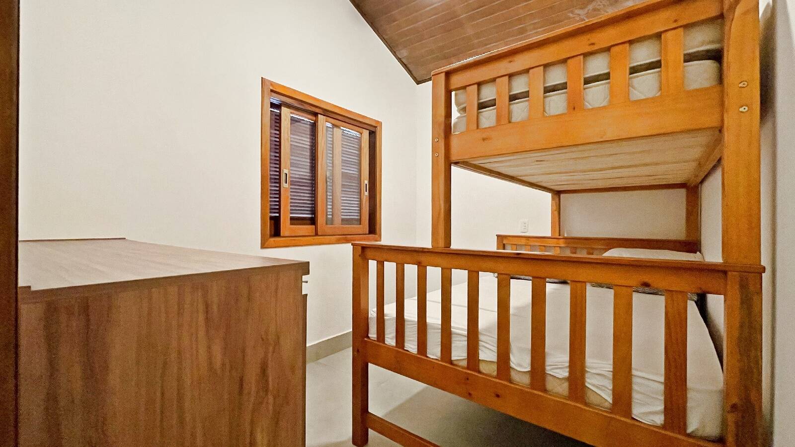 Casa à venda com 6 quartos, 296m² - Foto 50