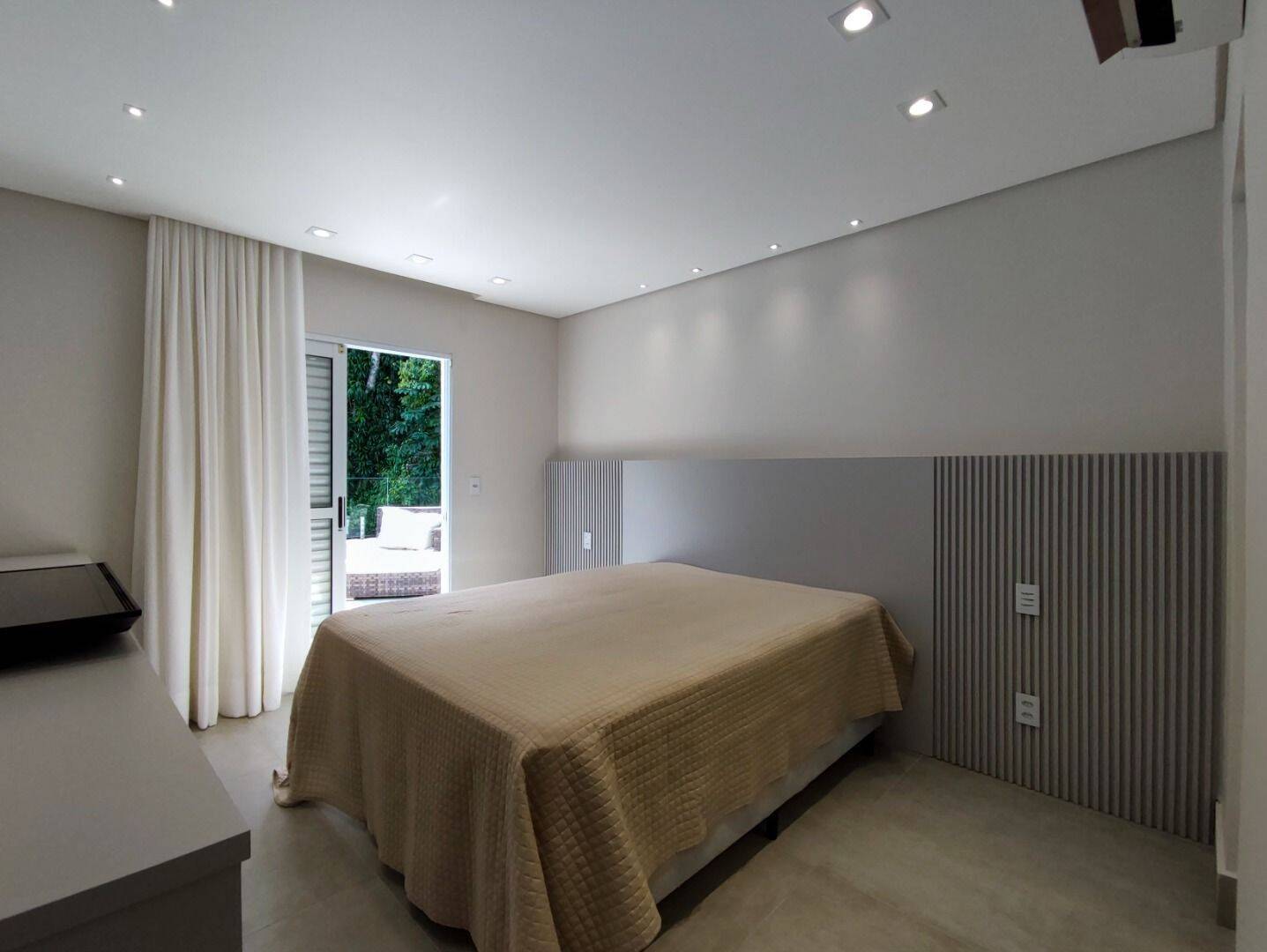 Casa à venda com 4 quartos, 240m² - Foto 19