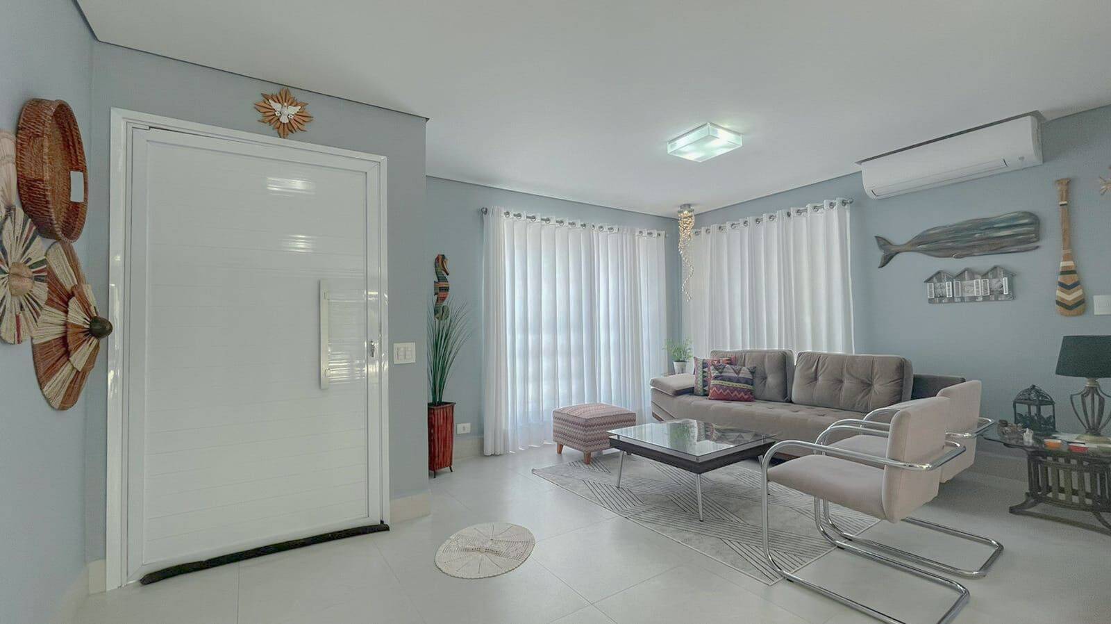 Casa à venda com 6 quartos, 250m² - Foto 7