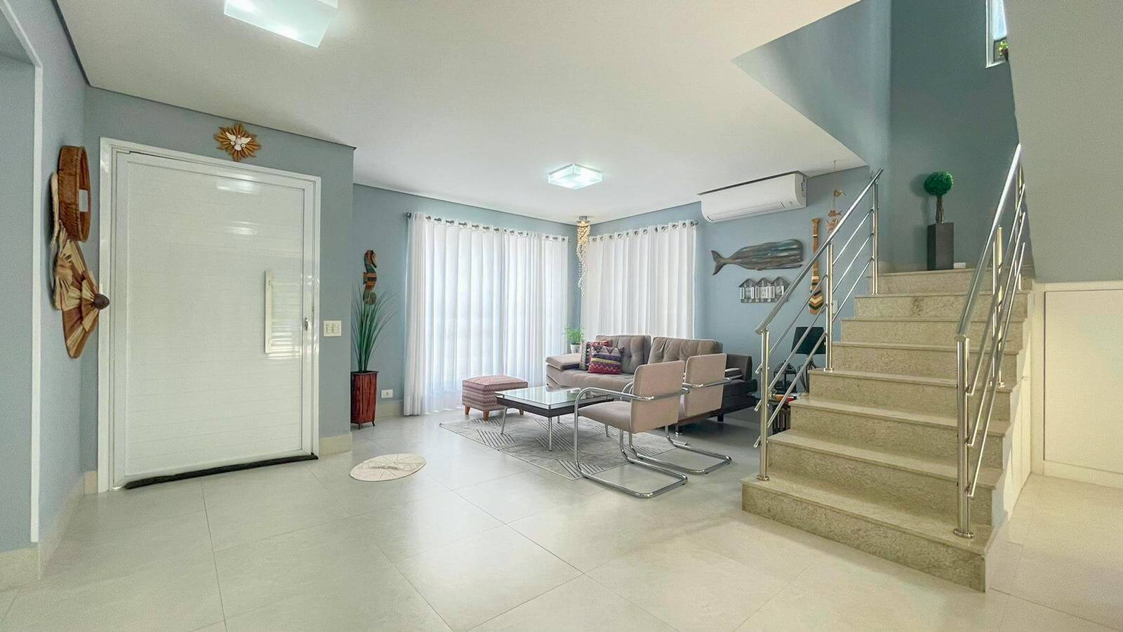 Casa à venda com 6 quartos, 250m² - Foto 6