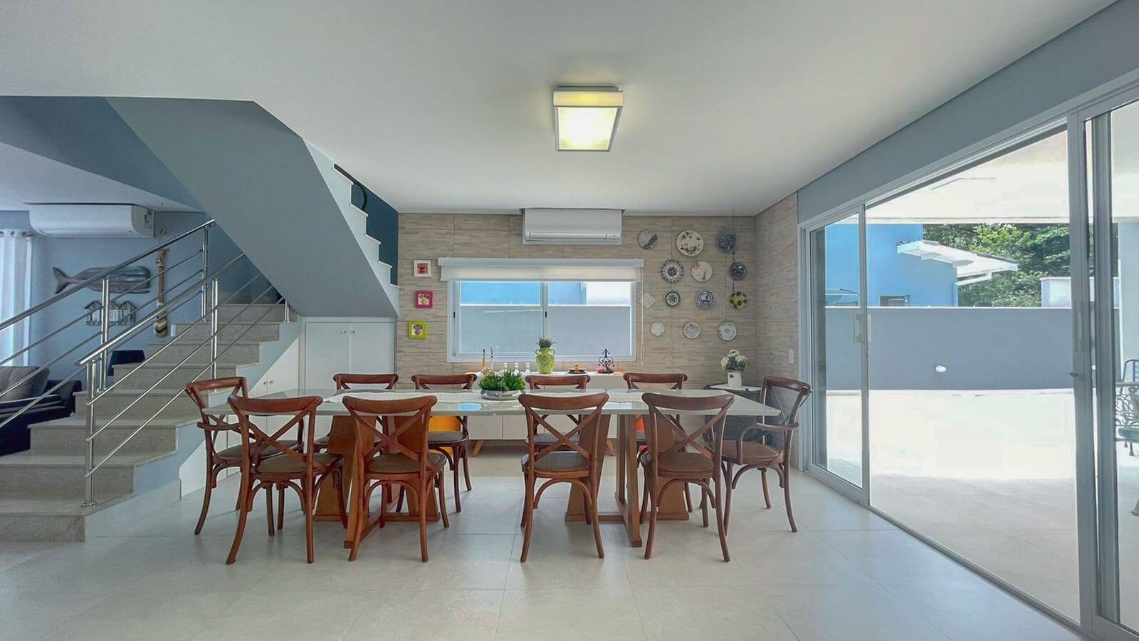 Casa à venda com 6 quartos, 250m² - Foto 16