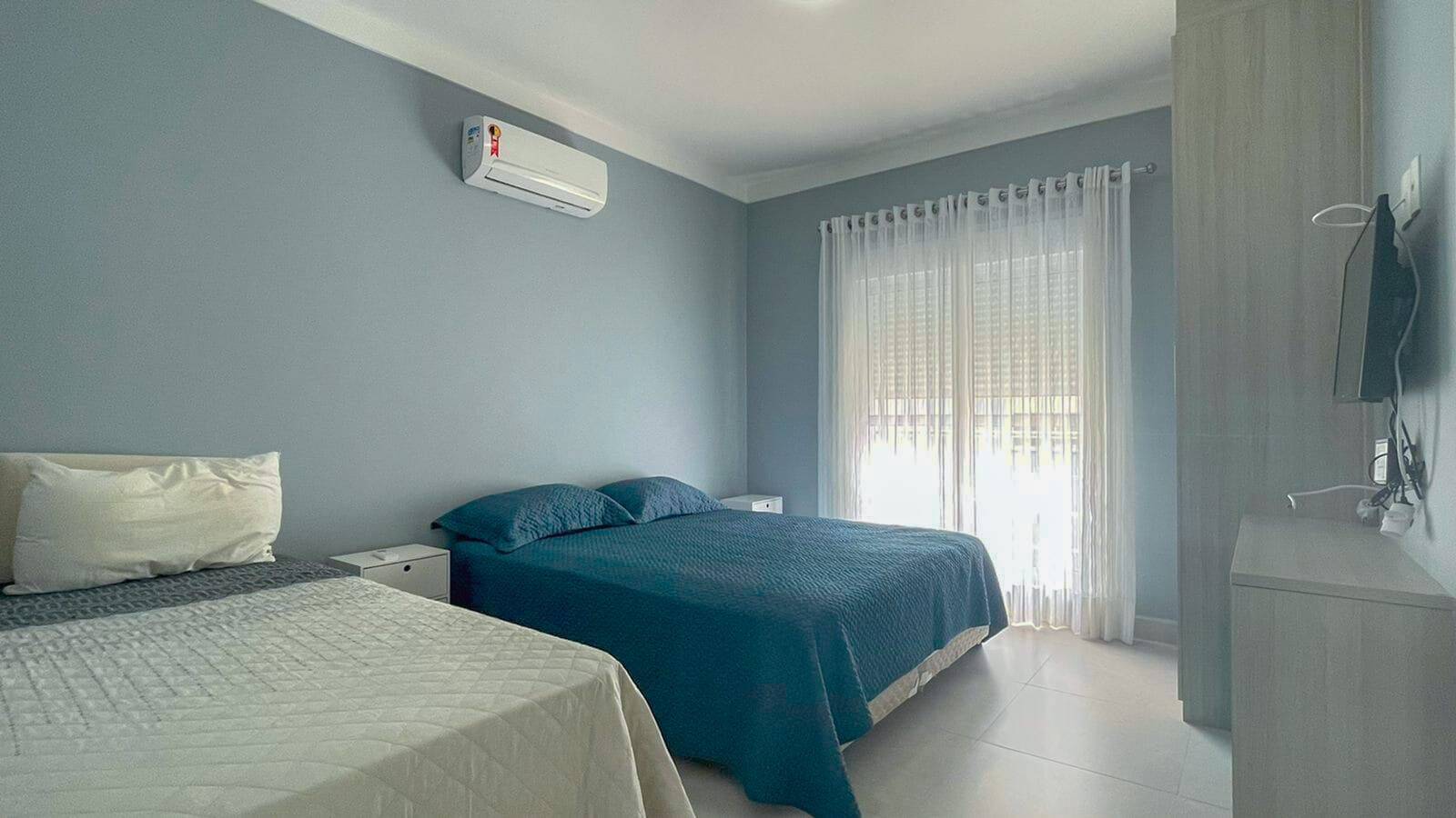 Casa à venda com 6 quartos, 250m² - Foto 19