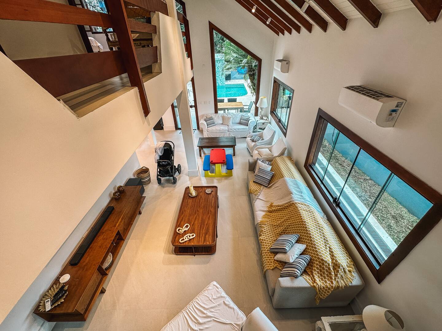 Casa à venda com 4 quartos, 320m² - Foto 35