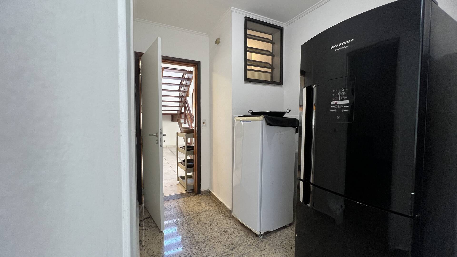 Casa à venda com 5 quartos, 300m² - Foto 17