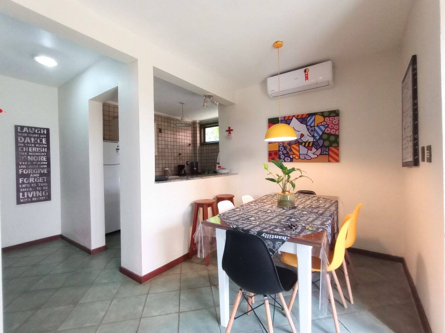 Casa à venda com 2 quartos, 106m² - Foto 1