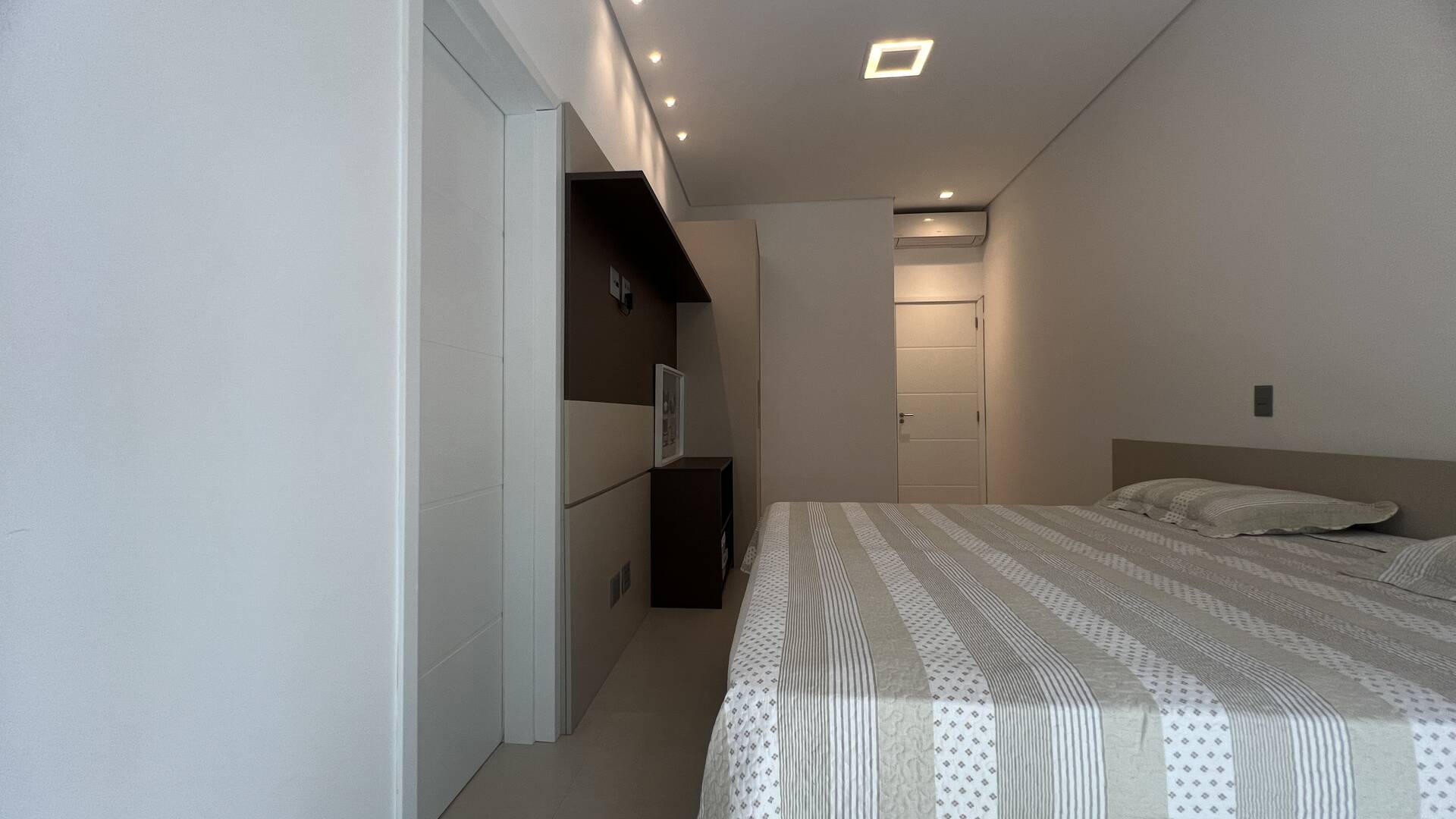 Casa à venda com 5 quartos, 320m² - Foto 29