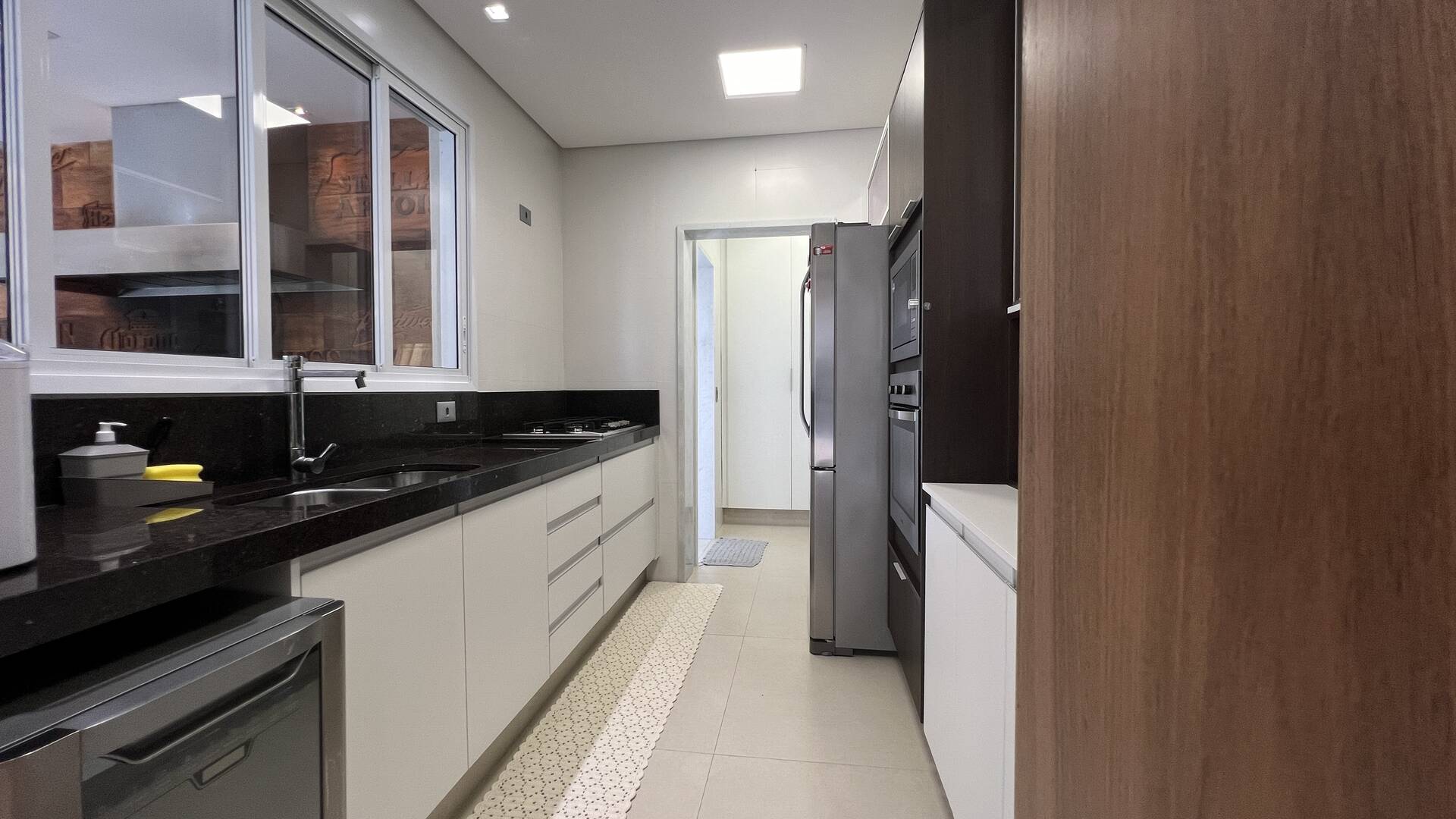 Casa à venda com 5 quartos, 320m² - Foto 47