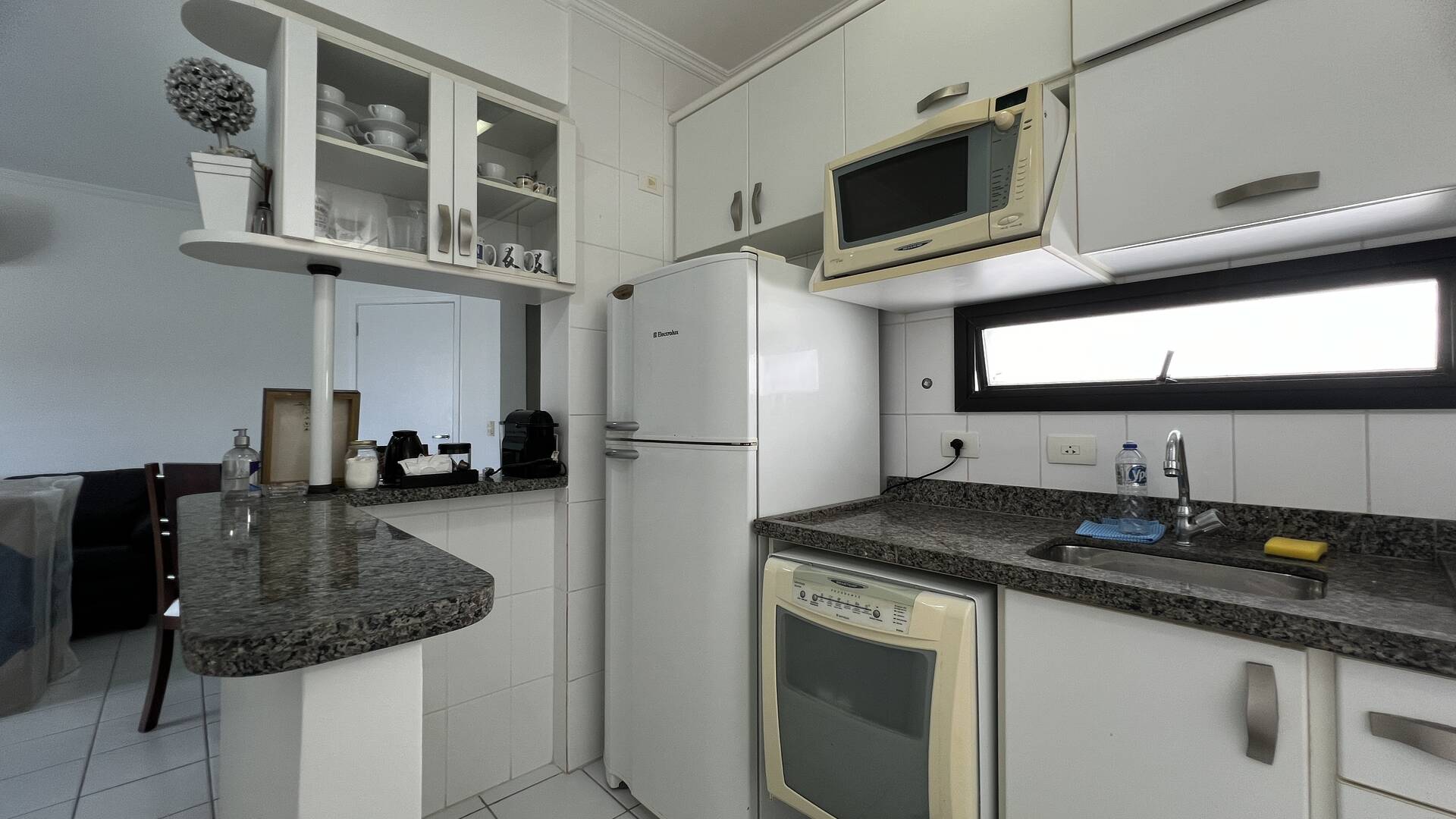 Apartamento à venda com 3 quartos, 94m² - Foto 4