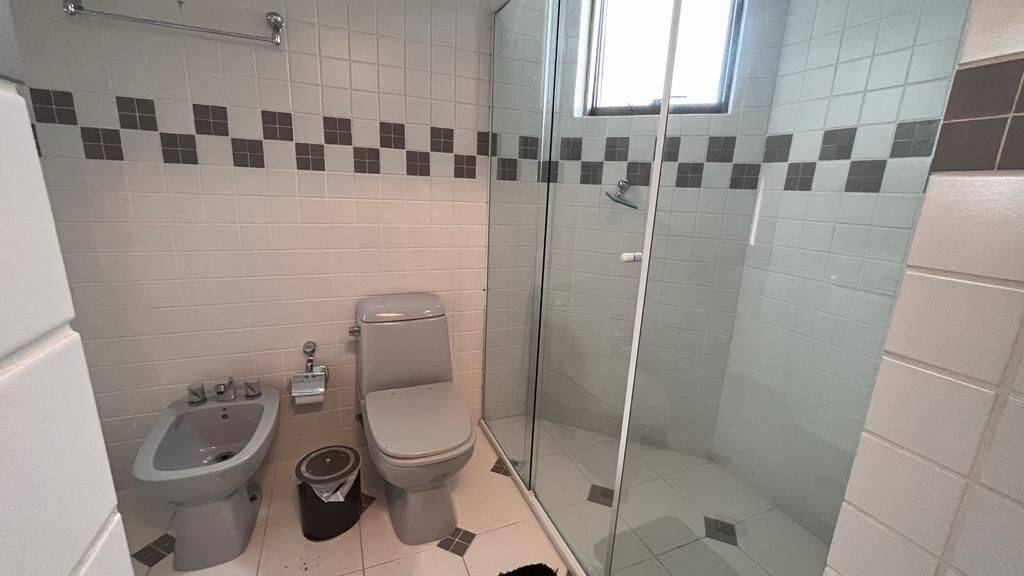 Apartamento à venda com 4 quartos, 235m² - Foto 23