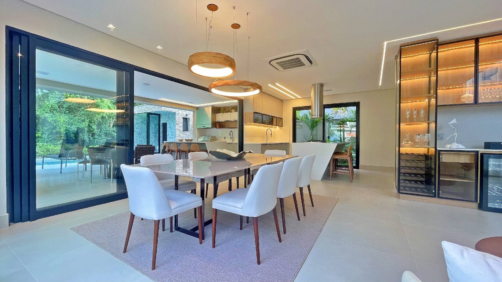 Casa à venda com 6 quartos, 415m² - Foto 35