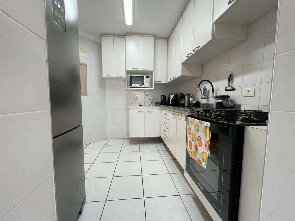 Apartamento à venda com 3 quartos, 107m² - Foto 8