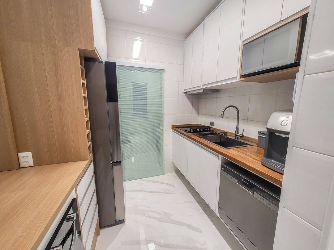 Apartamento à venda com 3 quartos, 161m² - Foto 10