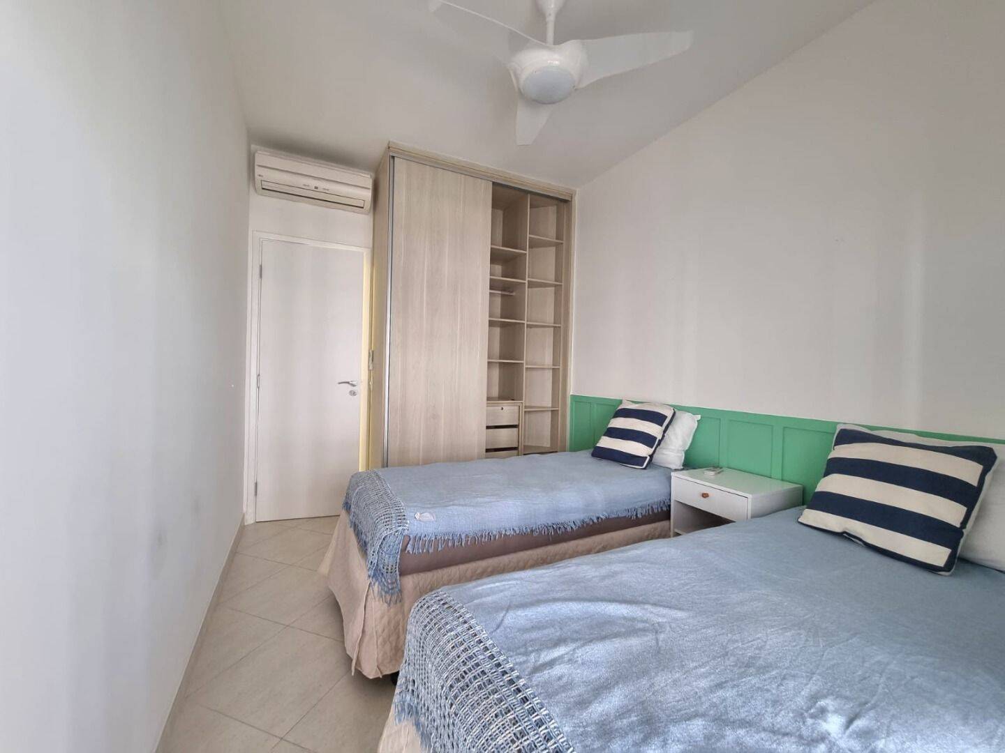 Apartamento à venda com 3 quartos, 121m² - Foto 13