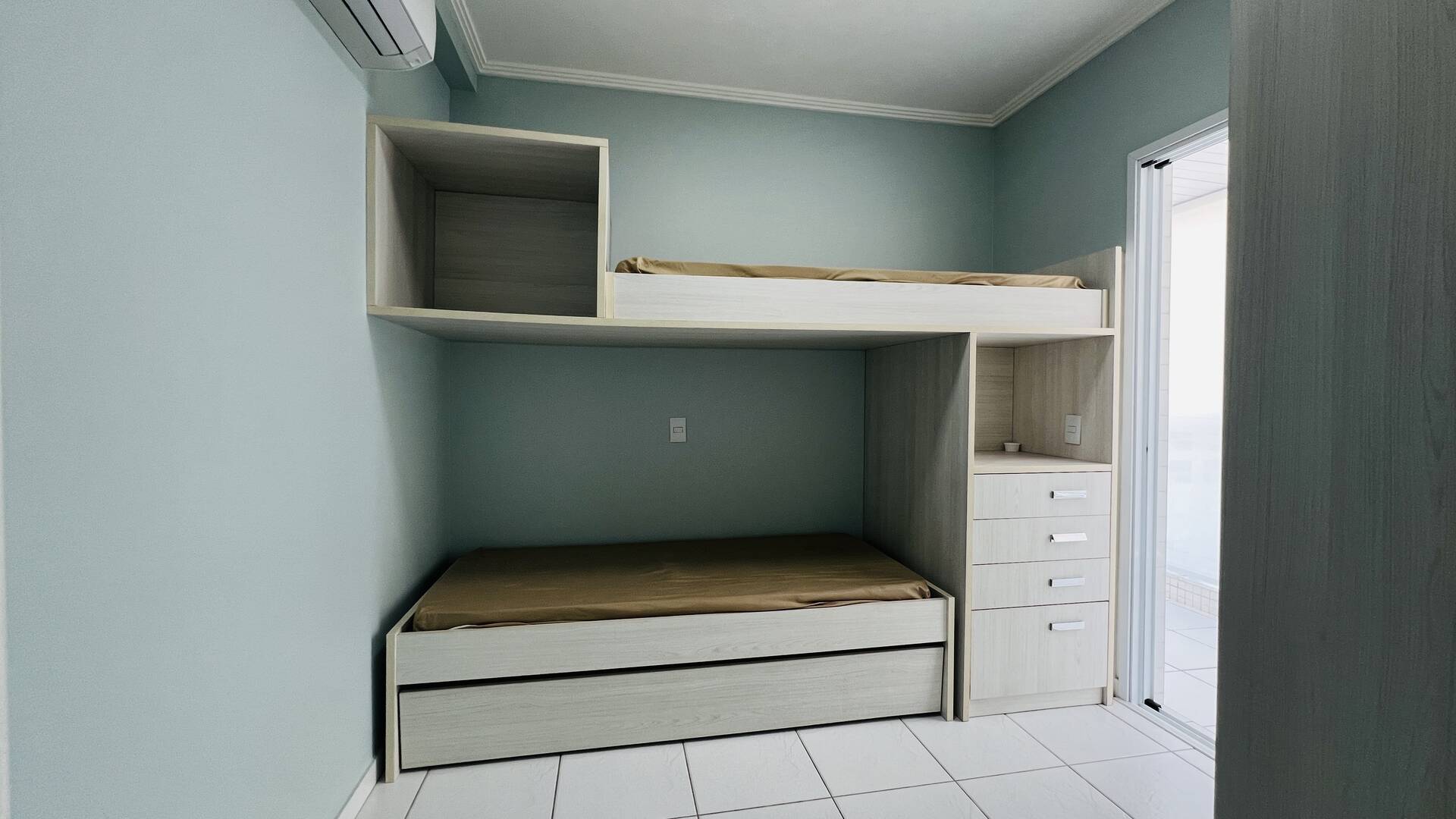 Apartamento à venda com 3 quartos, 98m² - Foto 9