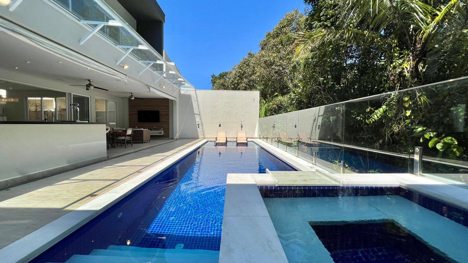 Casa à venda com 5 quartos, 367m² - Foto 13