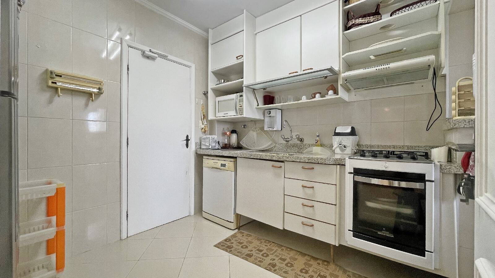 Apartamento à venda com 3 quartos, 135m² - Foto 19