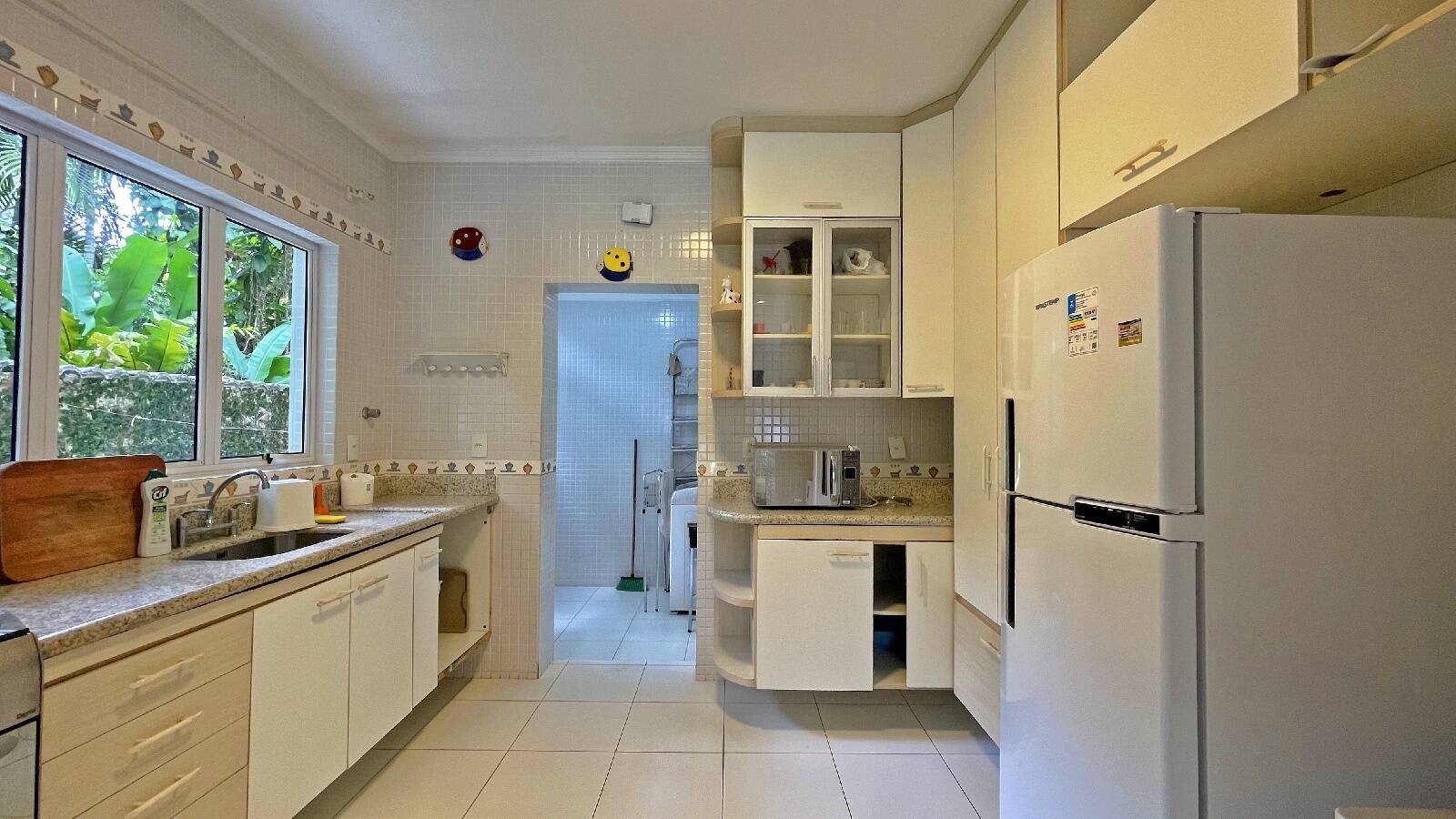 Casa à venda com 4 quartos, 240m² - Foto 11