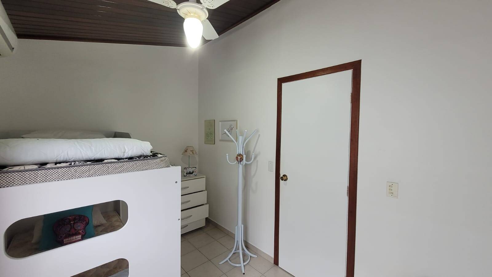 Casa à venda com 2 quartos, 72m² - Foto 18