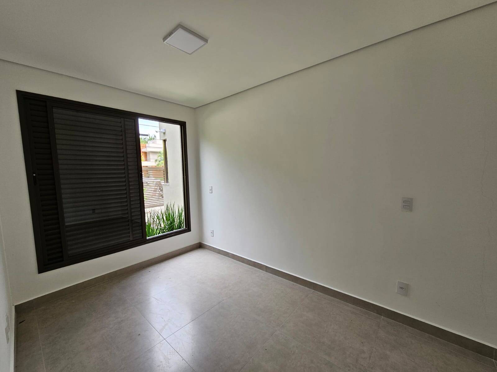 Casa à venda com 2 quartos, 68m² - Foto 9