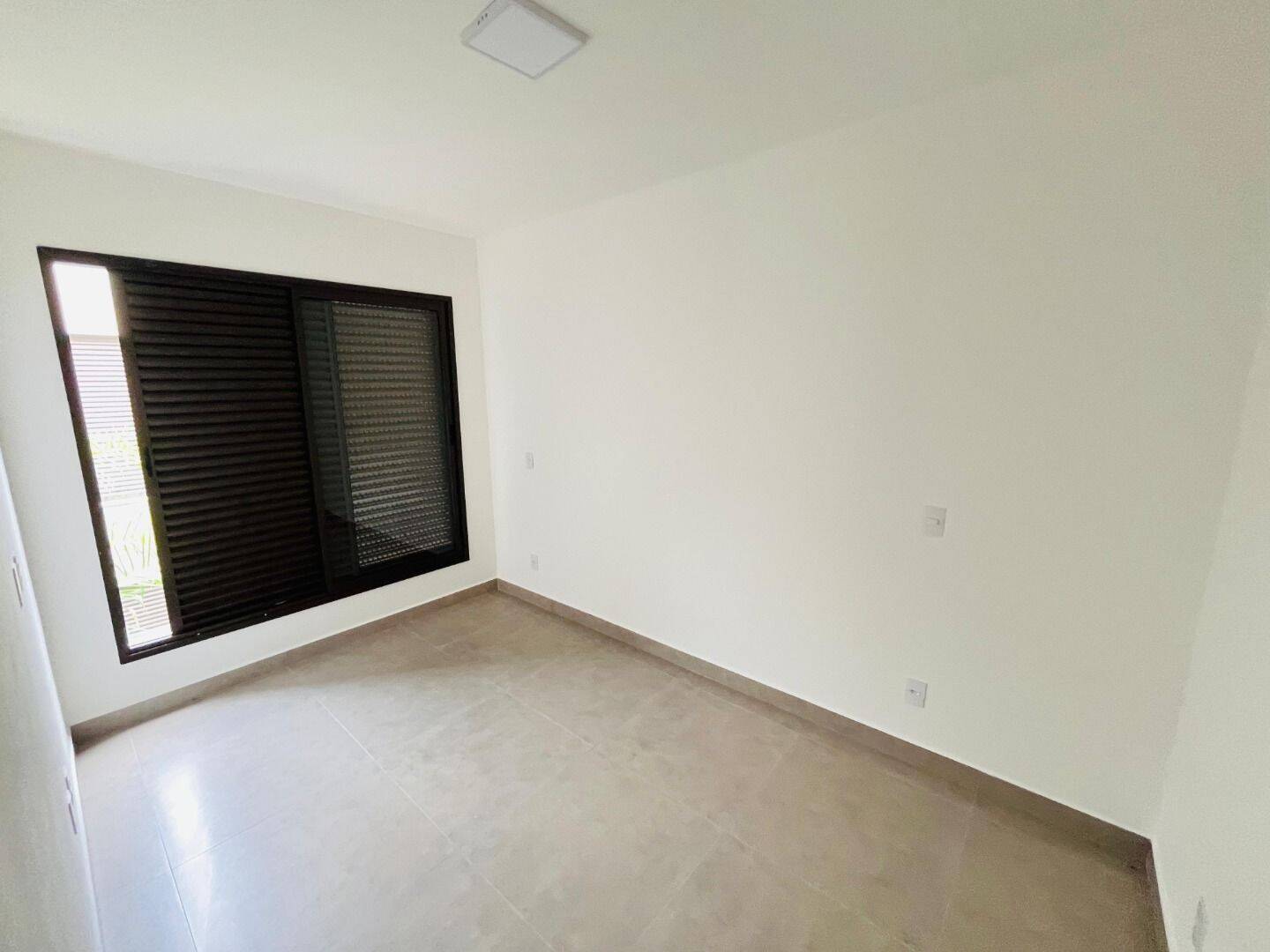 Casa à venda com 2 quartos, 68m² - Foto 5