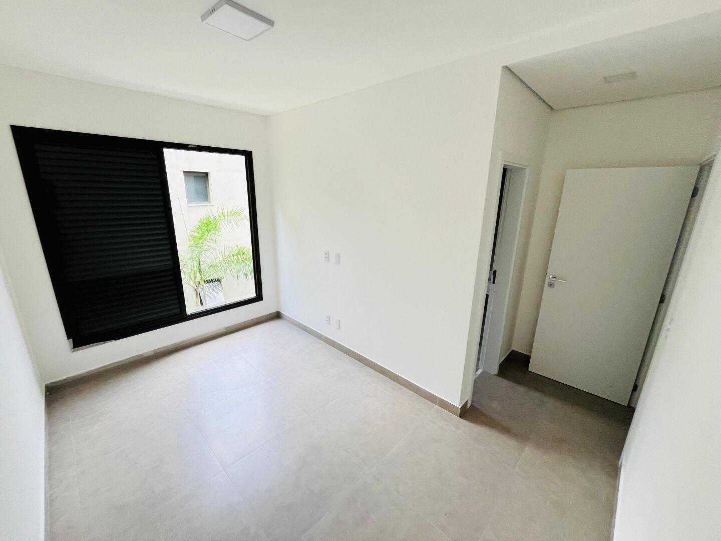 Casa à venda com 2 quartos, 68m² - Foto 4