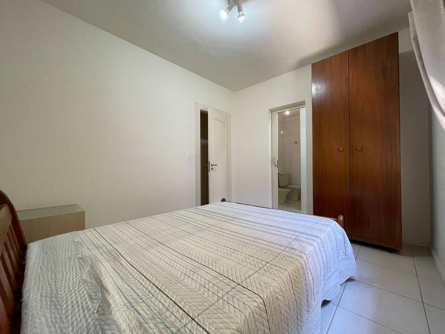 Casa à venda com 4 quartos, 231m² - Foto 12