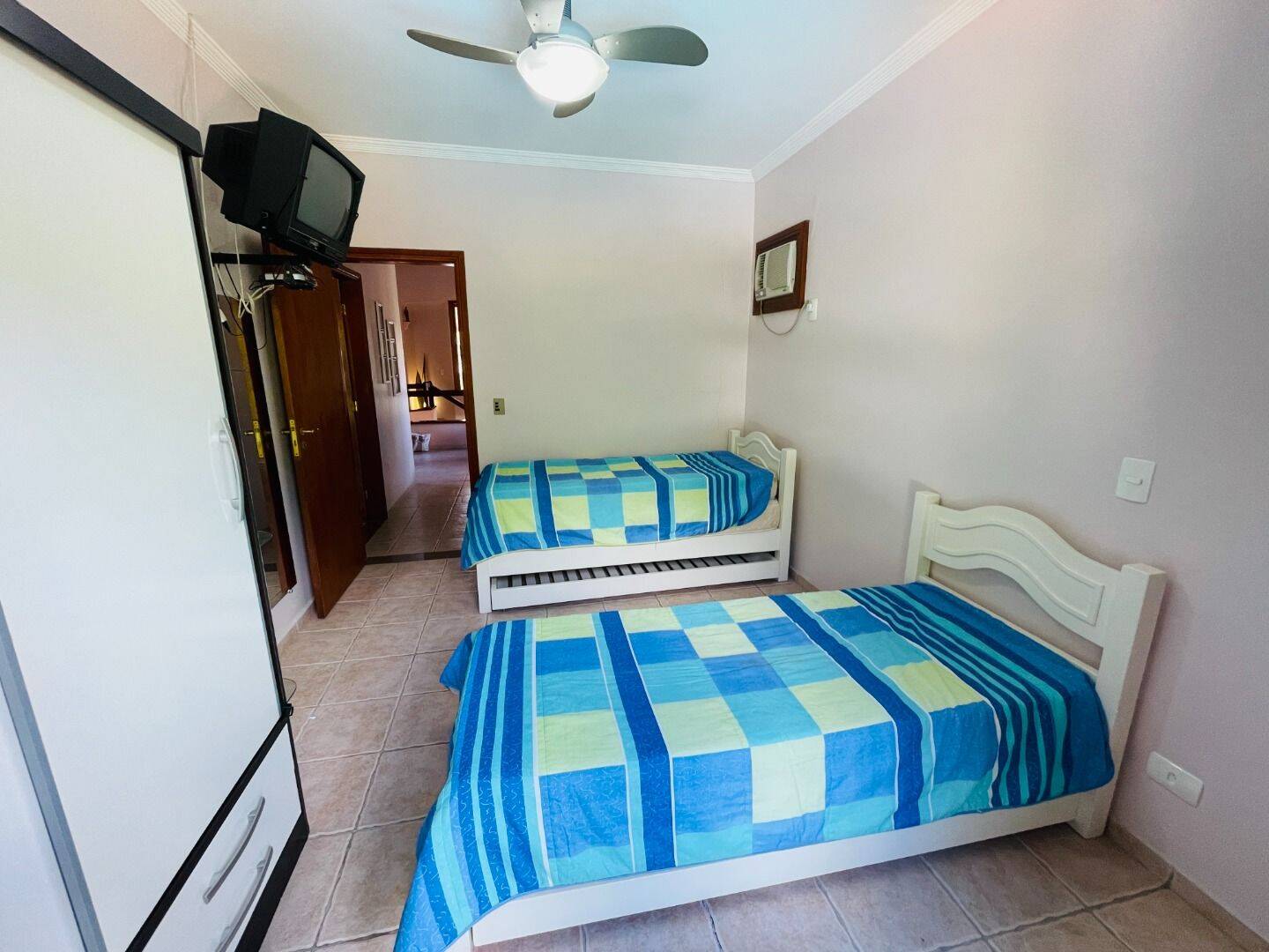 Casa à venda com 3 quartos, 300m² - Foto 14