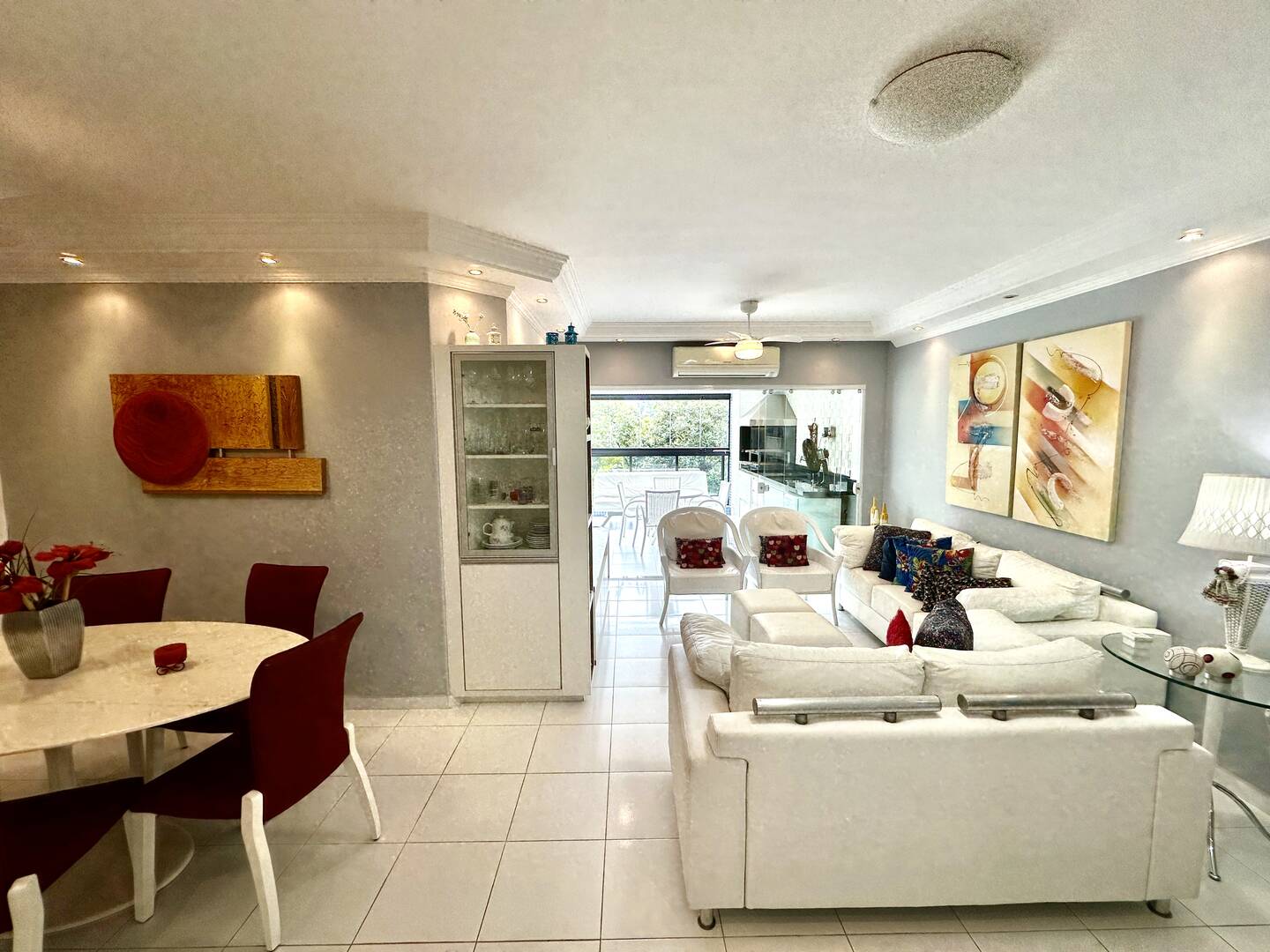 Apartamento à venda com 4 quartos, 145m² - Foto 1