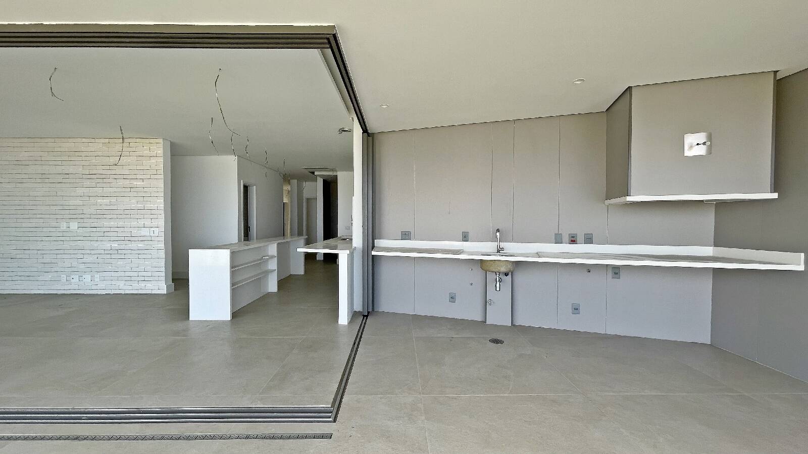 Apartamento à venda com 4 quartos, 208m² - Foto 12