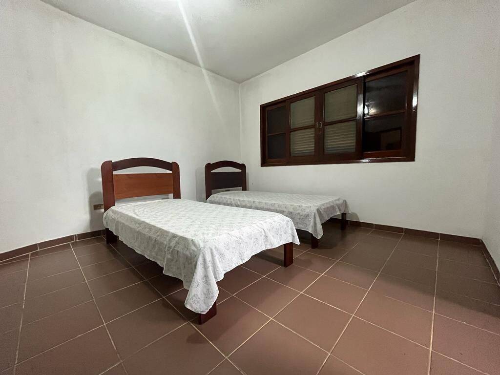 Casa à venda com 3 quartos, 197m² - Foto 14