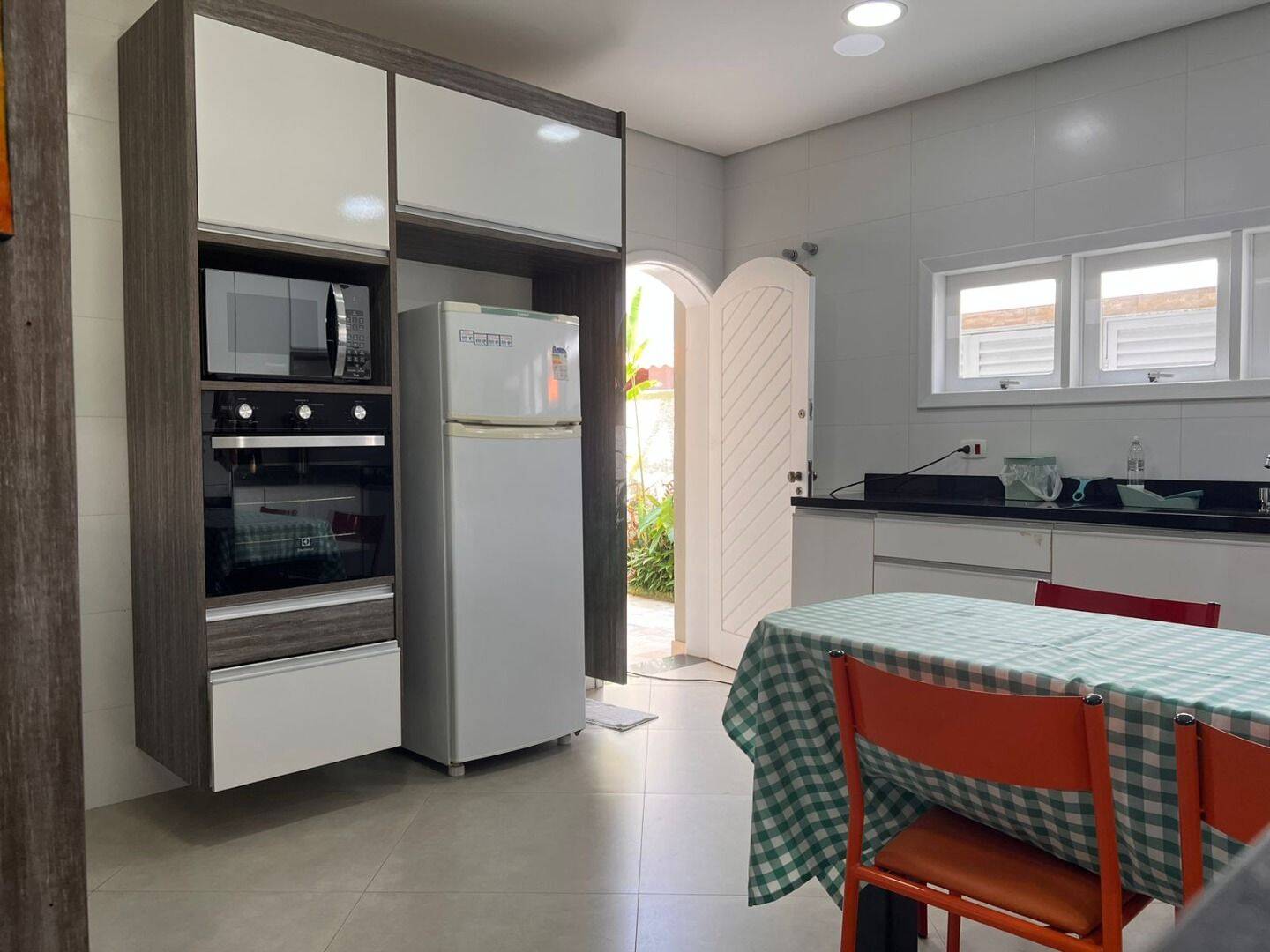 Casa à venda com 4 quartos, 201m² - Foto 11