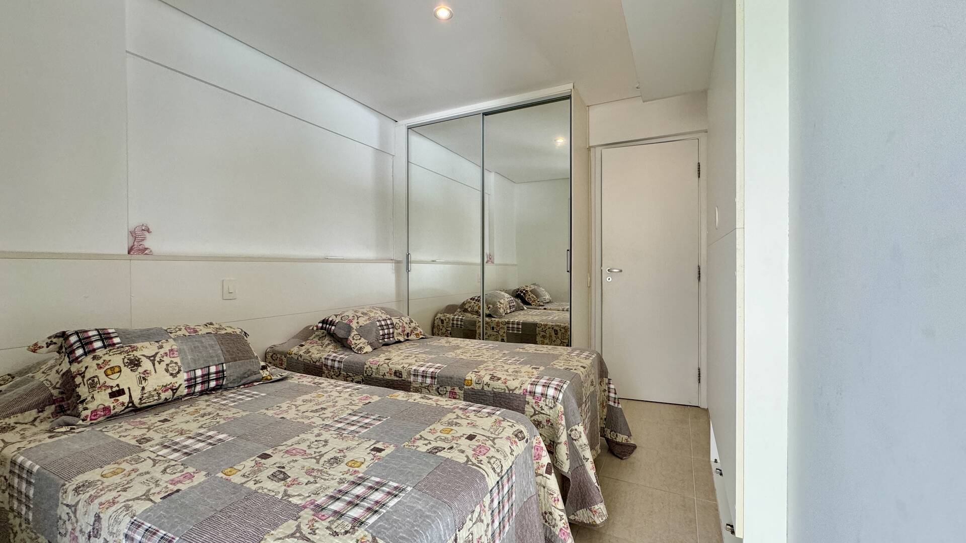 Apartamento à venda com 3 quartos, 107m² - Foto 15