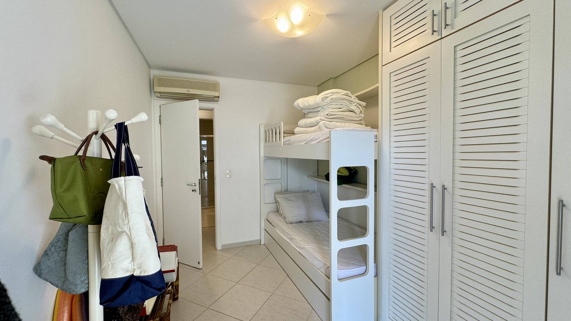 Apartamento à venda com 4 quartos, 137m² - Foto 31