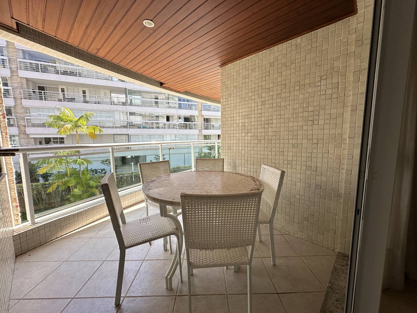 Apartamento à venda com 3 quartos, 118m² - Foto 11