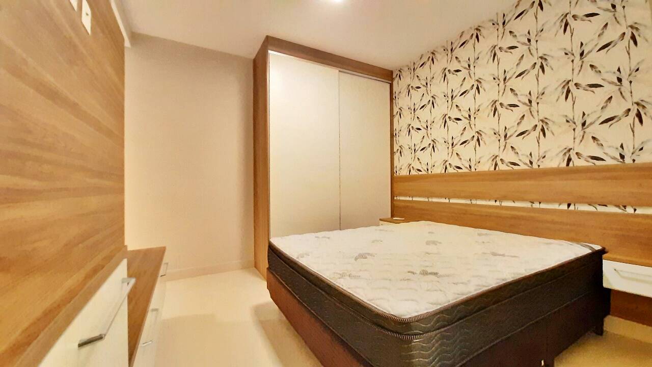 Apartamento à venda com 3 quartos, 123m² - Foto 12