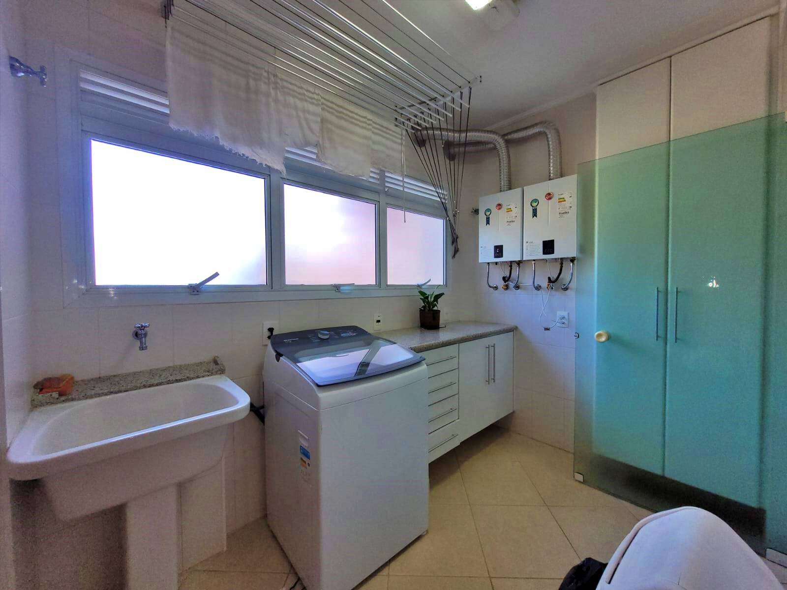 Apartamento à venda com 4 quartos, 205m² - Foto 8