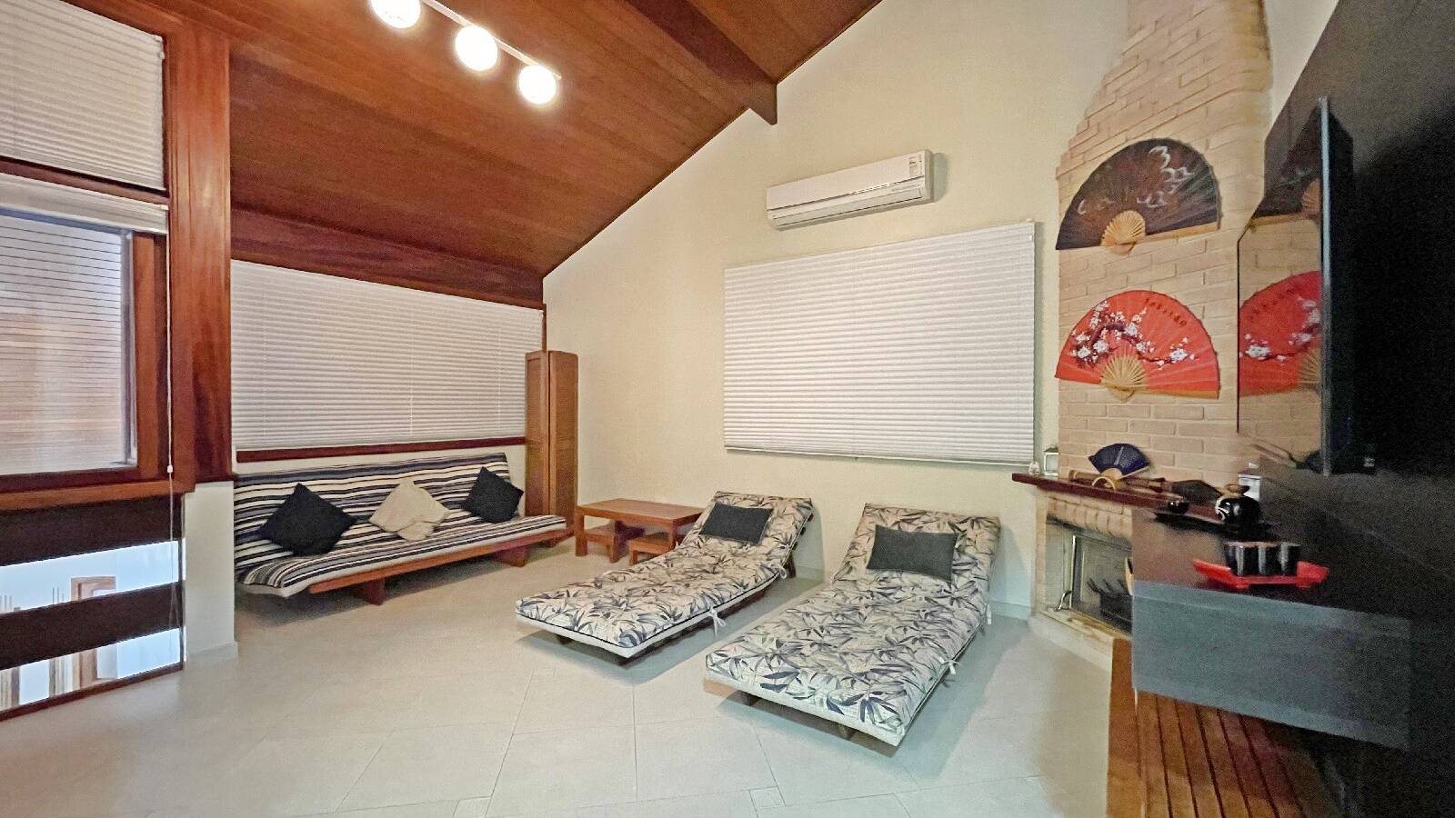 Casa à venda com 4 quartos, 271m² - Foto 16